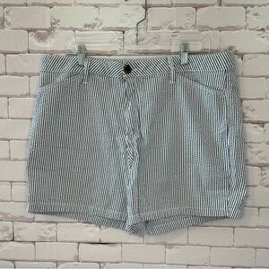 St. John’s Bay Striped Black & White Women's Shorts Size 16
Summer Spring Casual
